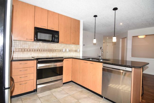 340 - 22 Richard Place Sw, Home with 2 bedrooms, 2 bathrooms and 1 parking in Calgary AB | Image 11