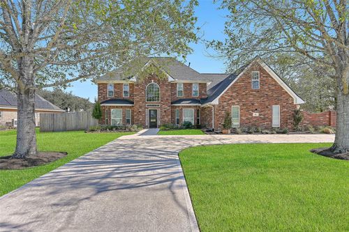 101 Oak Drive, Friendswood, TX, 77546 | Card Image
