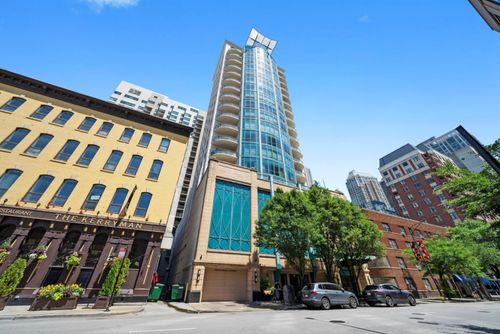 apt-502-60 Erie St, Chicago, IL, 60654-7248 | Card Image