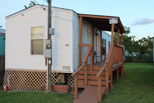 721 7th St, Dickinson, TX, 77539-2653 | Card Image
