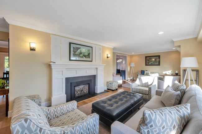21871 100 Avenue, House other with 6 bedrooms, 5 bathrooms and 12 parking in Langley BC | Image 5