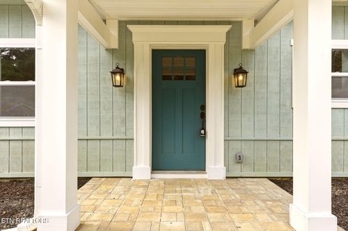 104 Marion Rd, Oak Ridge, TN, 37830-5329 | Card Image