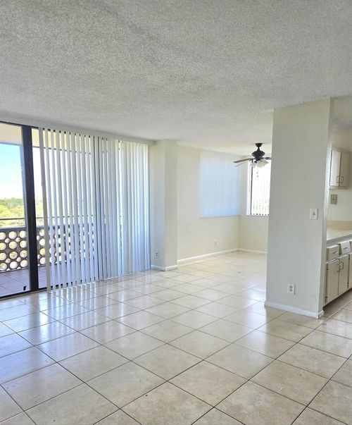 apt-4715-4222 Inverrary Blvd, Lauderhill, FL, 33319-4164 | Card Image