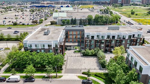 214-168 Sabina Dr, Oakville, ON, L6H0W5 | Card Image