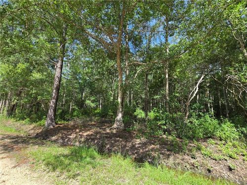 72226 Magnolia Rd, Abita Springs, LA, 70420-2963 | Card Image