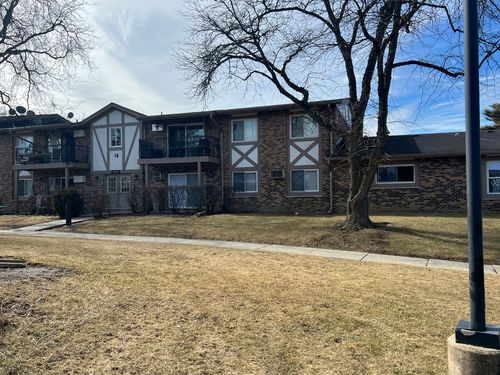 apt-14-107-9S110 Lake Dr, Willowbrook, IL, 60527-2540 | Card Image