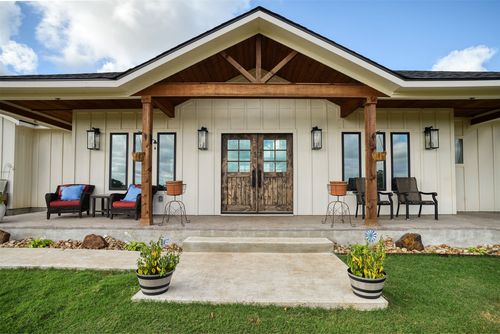 3553 Hunt Ln, Waelder, TX, 78959-2246 | Card Image