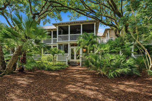 303-1195 Winding Oaks Cir E, Vero Beach, FL, 32963-4095 | Card Image