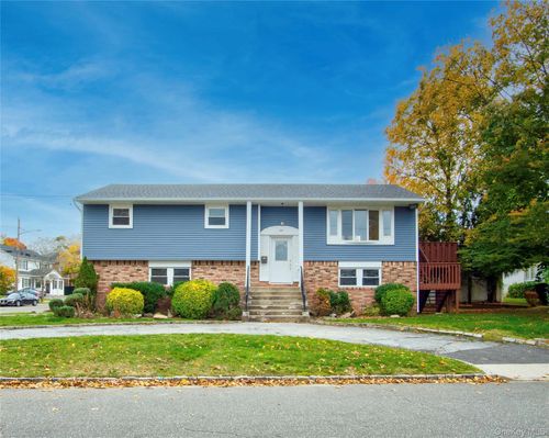 867 Bryant St, Woodmere, NY, 11598-2542 | Card Image