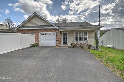 243 Sapling Grove Court, Bristol, VA, 24201 | Card Image