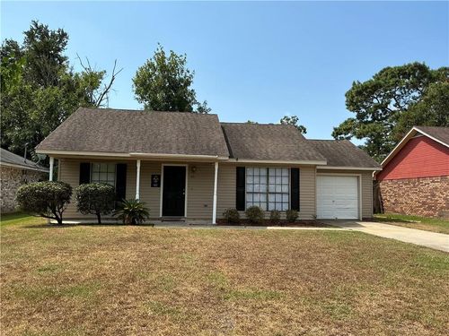 421 Portsmouth Dr, Slidell, LA, 70460-8407 | Card Image