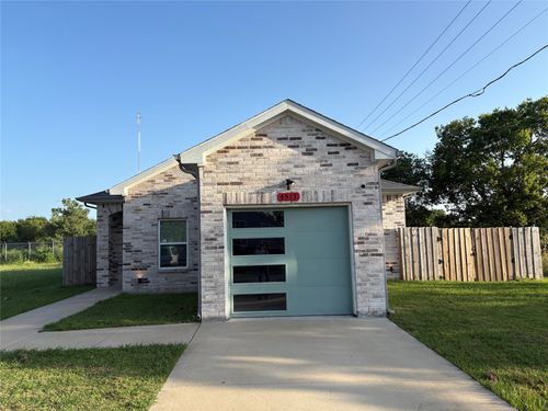4517 Spencer St, Greenville, TX, 75401-3665 | Card Image