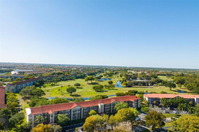 APT-415K - 1300 Sw 125 Th Ave, Condo with 2 bedrooms, 2 bathrooms and null parking in Pembroke Pines FL | Image 32