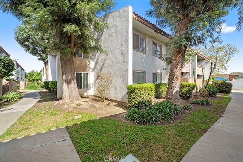 g8-2521 W Sunflower Ave, Santa Ana, CA, 92704-7522 | Card Image