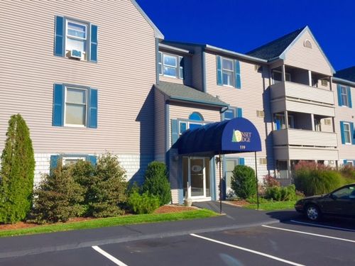 303-101 Eastern Ave, Manchester, NH, 03104-4616 | Card Image