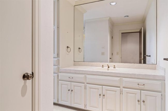 1409 Glenbrook Ter, House other with 3 bedrooms, 4 bathrooms and null parking in Nichols Hills OK | Image 33