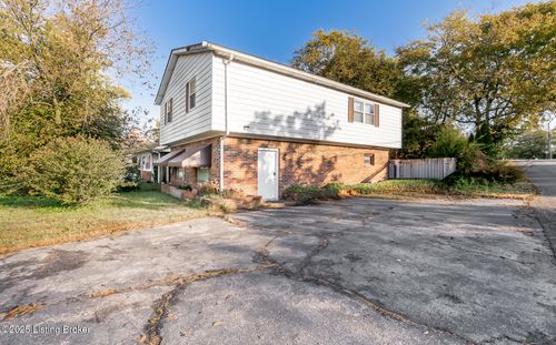 823 Hawkins Dr, Elizabethtown, KY, 42701-1043 | Card Image