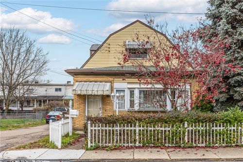 109 Helen St, Mc Kees Rocks, PA, 15136 | Card Image