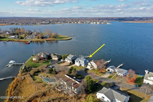 91 Cayuga Ave, Oceanport, NJ, 07757-1765 | Card Image