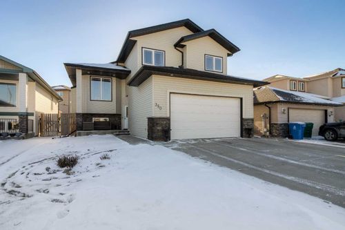 380 Grizzly Cres N, Lethbridge, AB, T1H4E6 | Card Image
