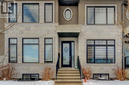 2105 17 St Nw, Calgary, AB, T2M5C9 | Card Image