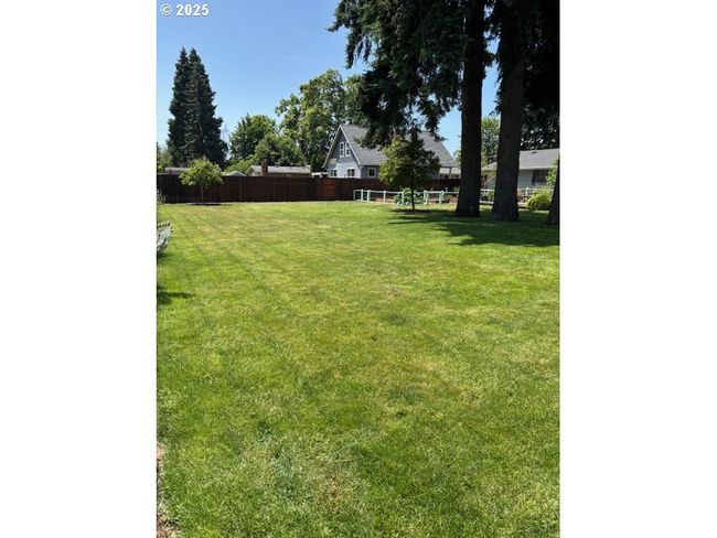 Backyard | Image 28