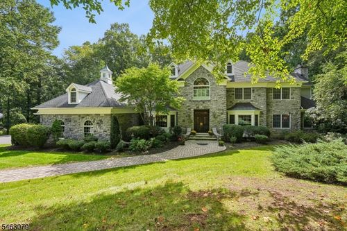 12 Cobblefield Dr, Bernardsville, NJ, 07924-1301 | Card Image
