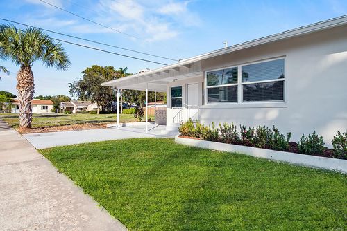 a-5208 Spruce Ave, West Palm Beach, FL, 33407-2740 | Card Image