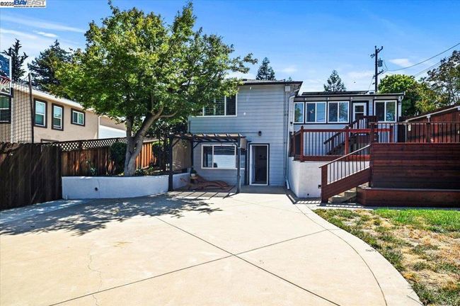 17860 Almond Rd, House other with 5 bedrooms, 4 bathrooms and 4 parking in Castro Valley CA | Image 48