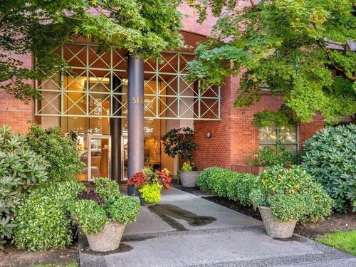 412-518 W 14th Ave, Vancouver, BC, V5Z4N5 | Card Image