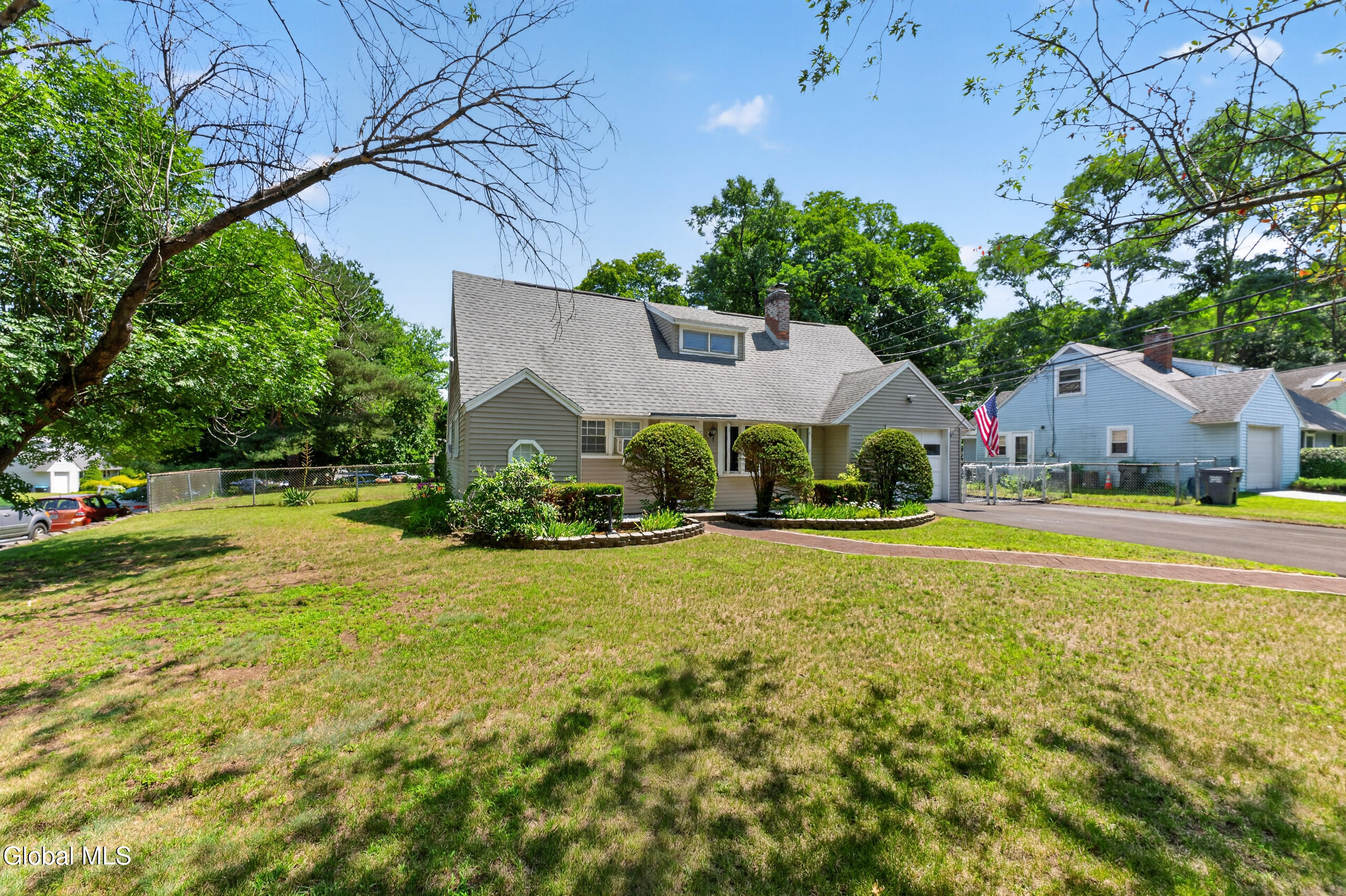 Residential in Colonie 3
