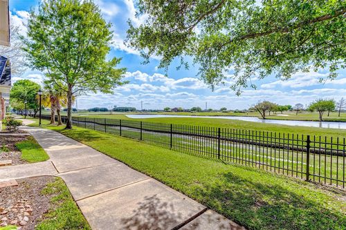 2614 Arbor Hill Ln, Pearland, TX, 77584-1800 | Card Image