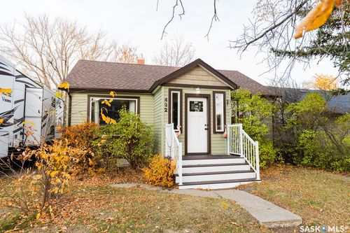 422 Alberta Avenue, Kerrobert, SK, S0L1R0 | Card Image