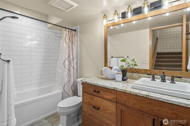 13707 Se 51 St Pl, House other with 4 bedrooms, 4 bathrooms and 2 parking in Bellevue WA | Image 26