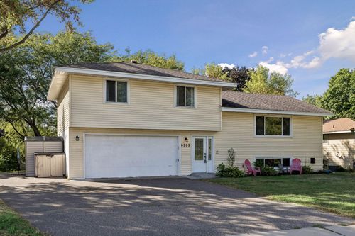 6509 Edgemont Blvd N, Brooklyn Park, MN, 55428-1847 | Card Image