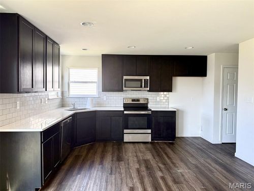 115 Liberty Valley Dr, Foristell, MO, 63348-1303 | Card Image