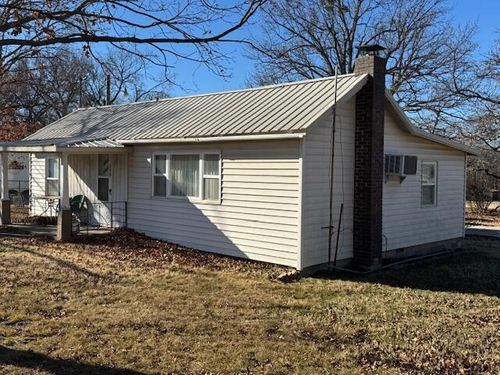 305 Lorton Ave, Disney, OK, 74340-9301 | Card Image