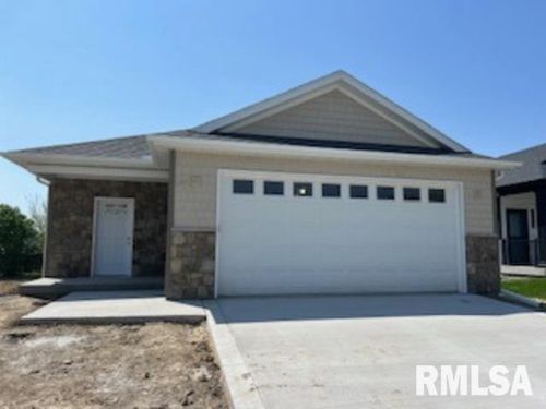 3117 W 34th St, Davenport, IA, 52806-5133 | Card Image