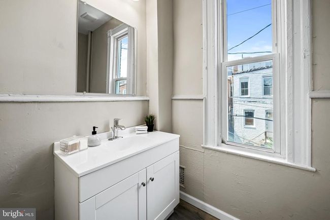 2011 Boone St, Townhouse with 4 bedrooms, 3 bathrooms and null parking in BALTIMORE MD | Image 15