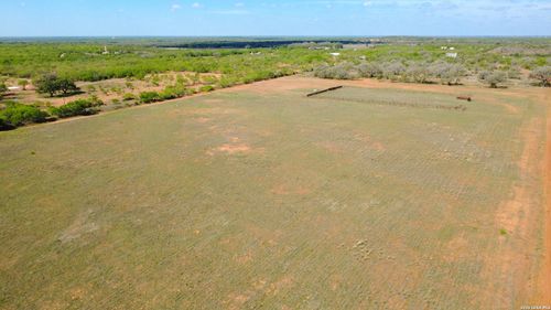 3262 Cr 429, Pleasanton, TX, 78064 | Card Image