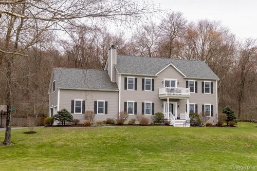 12 Ann Dr, Rhinebeck, NY, 12572-2244 | Card Image