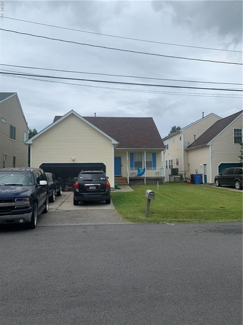 218 Gregg St, Chesapeake, VA, 23320-6318 | Card Image