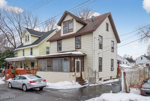 15 Manchester Rd, Schenectady, NY, 12304-3901 | Card Image