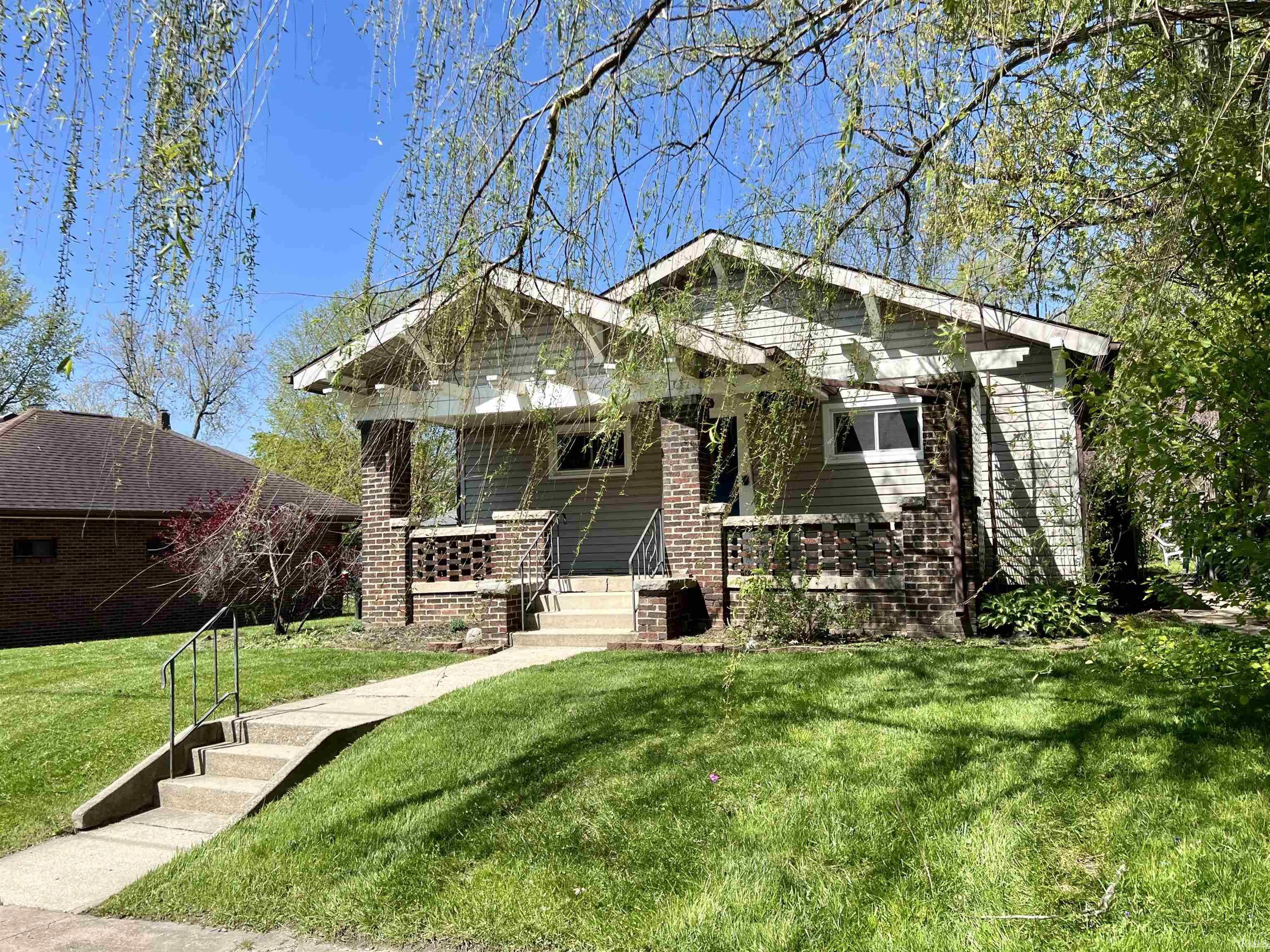 1201 N Elm Street, For Sale in Muncie Zoocasa