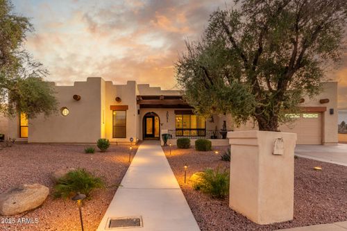 2051 E Vaughn St, Tempe, AZ, 85283-3341 | Card Image