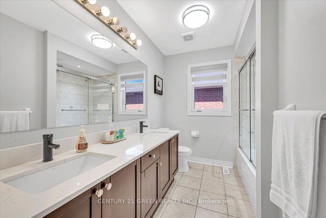 7 Accent Cir, House other with 6 bedrooms, 5 bathrooms and 4 parking in Brampton ON | Image 19