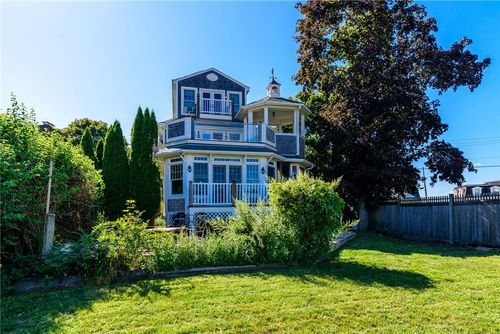 61 Esmond Ave, North Kingstown, RI, 02852-4903 | Card Image