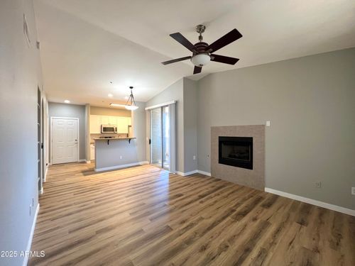 2013-2929 W Yorkshire Dr, Phoenix, AZ, 85027-3949 | Card Image