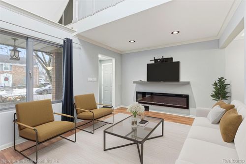 466 Touraine Rd, Grosse Pointe Farms, MI, 48236-3226 | Card Image