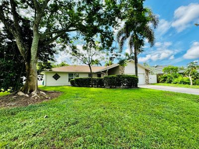 172 Sandpiper Avenue, House other with 3 bedrooms, 2 bathrooms and null parking in Royal Palm Beach FL | Image 3